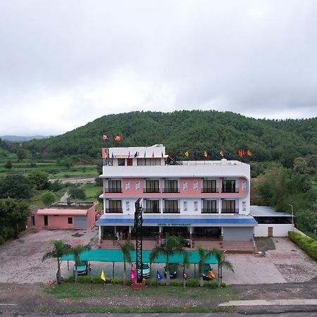 Hotel White Lotus Dungarpur Eksteriør bilde