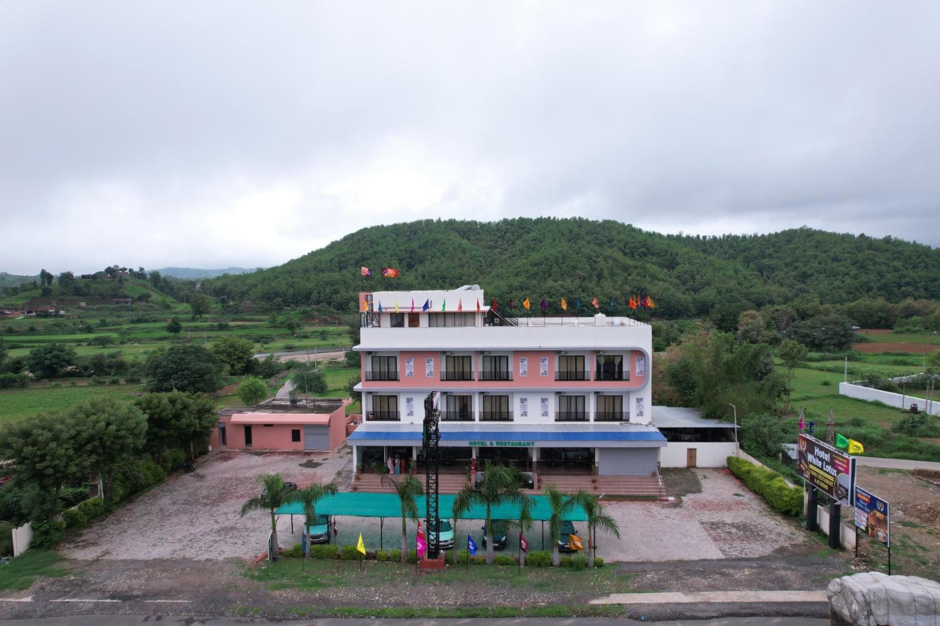 Hotel White Lotus Dungarpur Eksteriør bilde