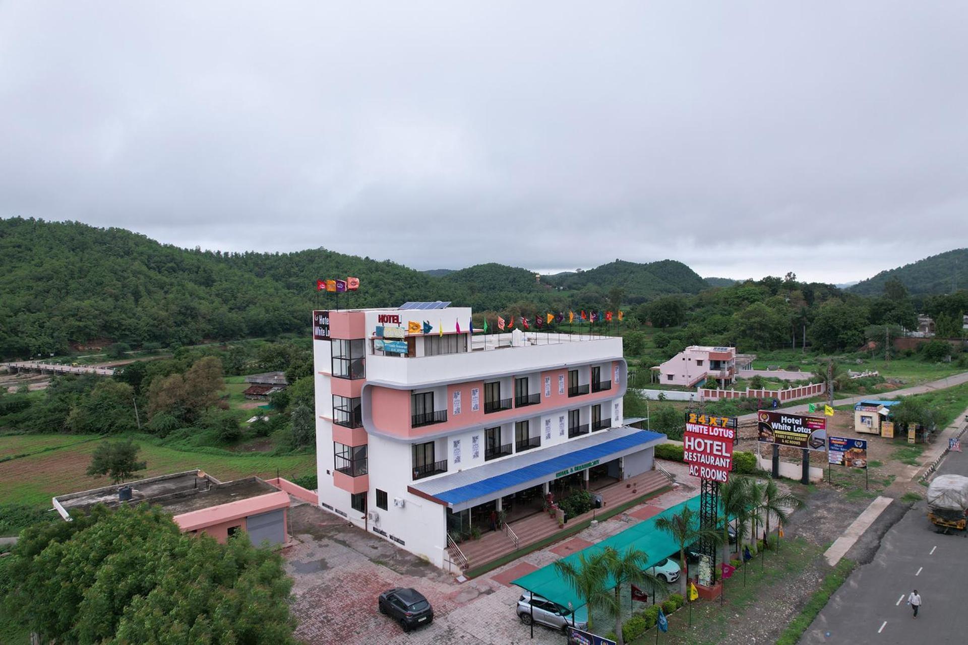 Hotel White Lotus Dungarpur Eksteriør bilde